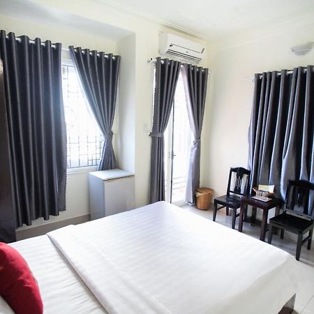 Hoang Trieu Hotel フエ エクステリア 写真