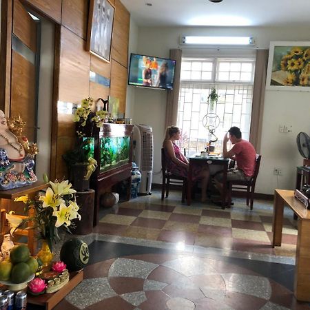 Hoang Trieu Hotel フエ エクステリア 写真