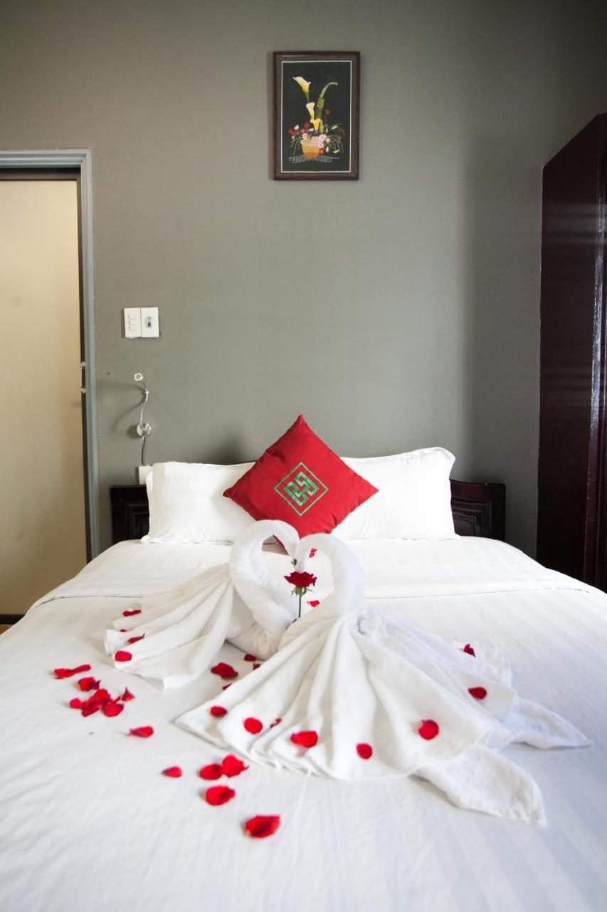 Hoang Trieu Hotel フエ エクステリア 写真