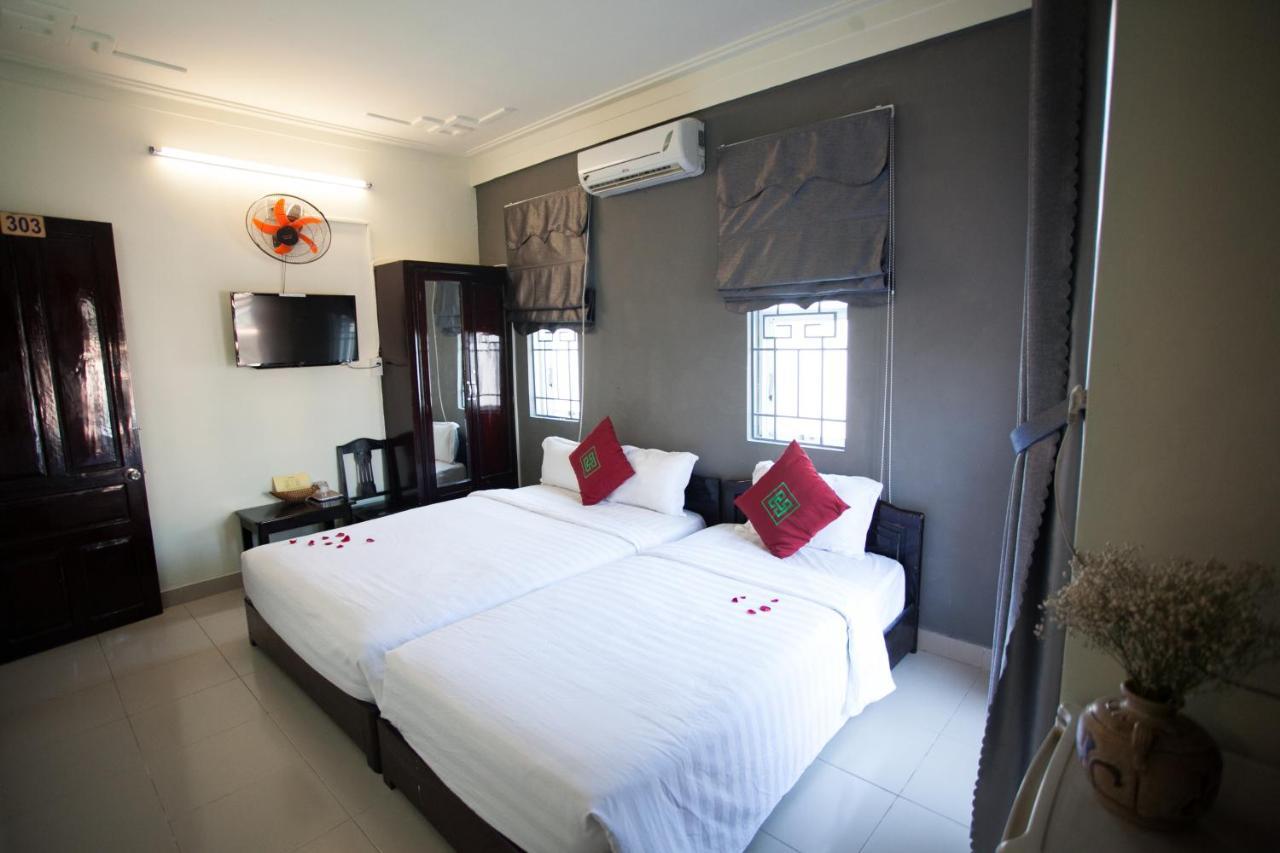 Hoang Trieu Hotel フエ エクステリア 写真