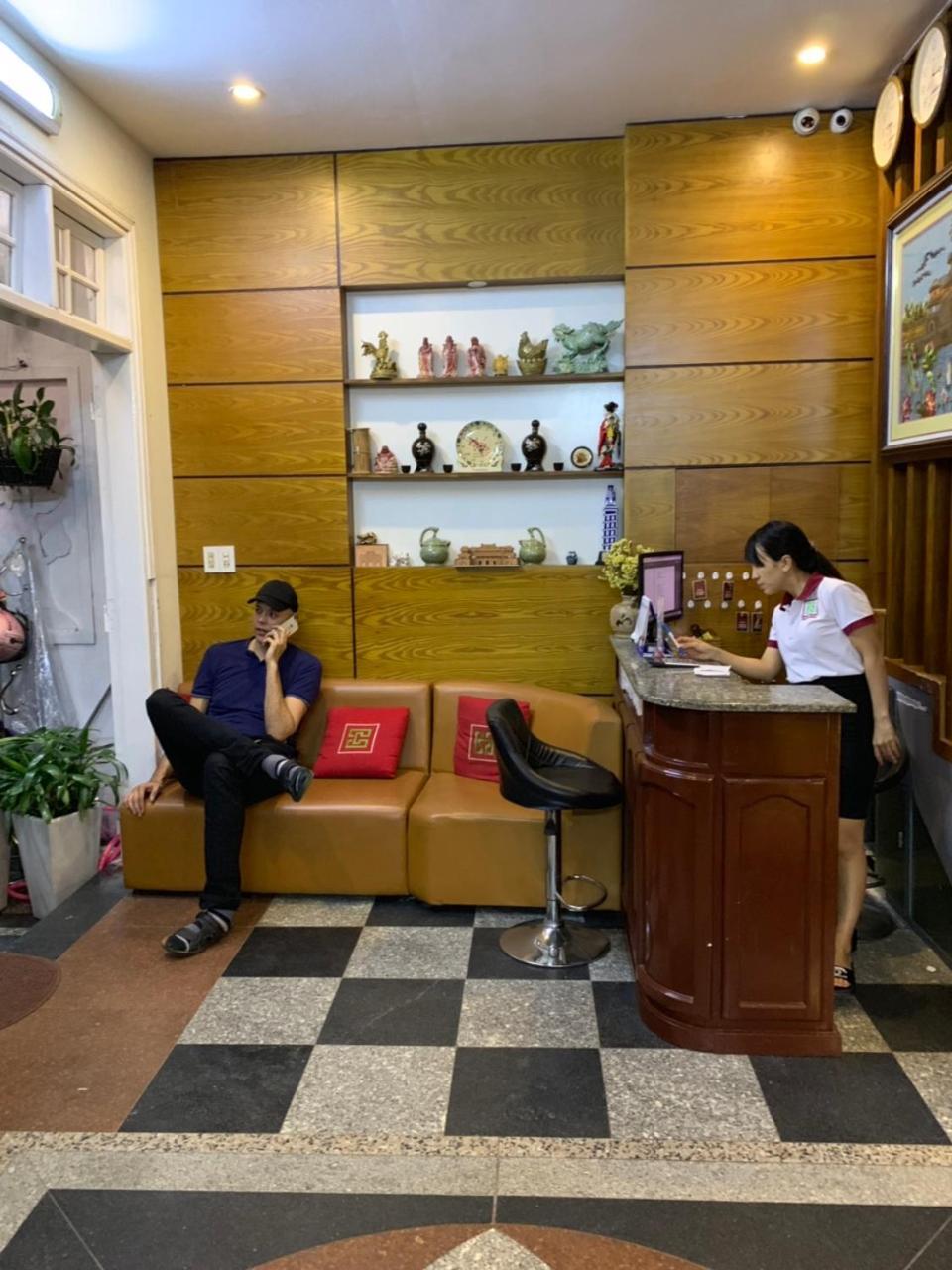 Hoang Trieu Hotel フエ エクステリア 写真