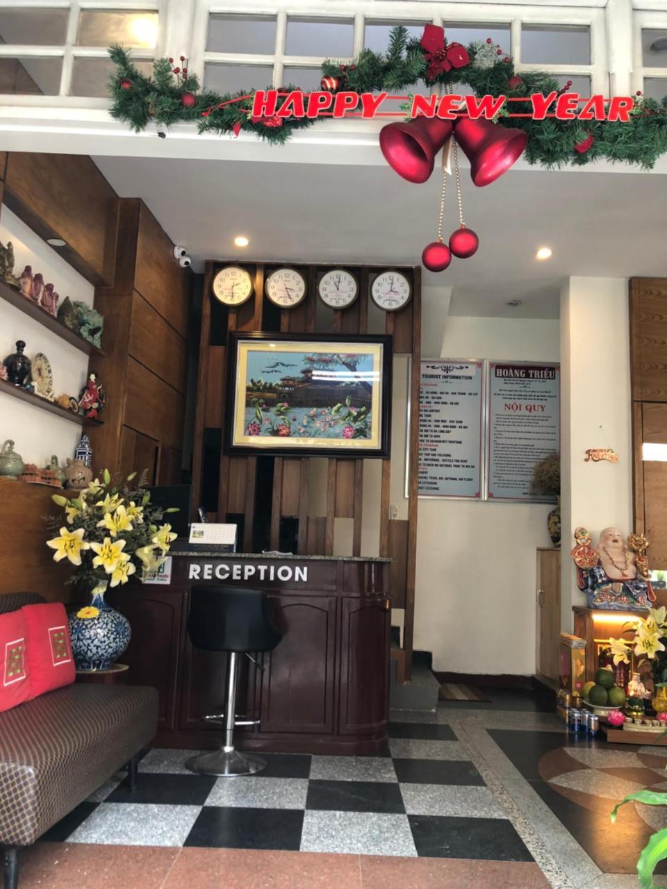 Hoang Trieu Hotel フエ エクステリア 写真
