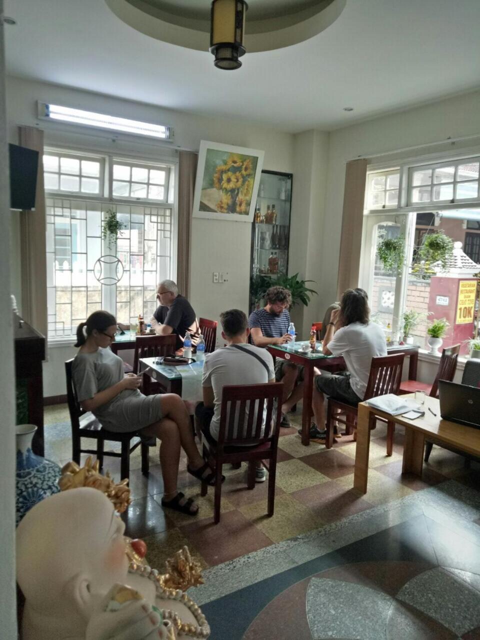 Hoang Trieu Hotel フエ エクステリア 写真